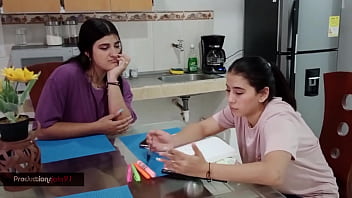 Preview 1 of Blue Film Bideo - mi madrastra es muy buena para el  calCULO parte 1