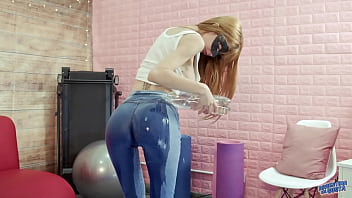 Preview 2 of Www Porn99 - Perfect Thigh Gap Skinny Model Wet Jeans Puffy Cameltoe Round Butt!