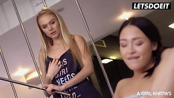 Preview 1 of Sauna Rmak - Euro Chicks Nancy A And Kris de Foxx Need Some Orgasmic Pleasure In The Morning - A GIRL KNOWS