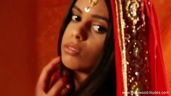 Preview 1 of Selly Raio - Horny Indian Girlfriend Getting Nude