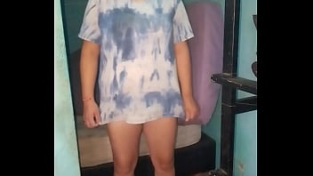 Preview 2 of Indian Odisha Sex - Nos modela mi remera con una vueltita
