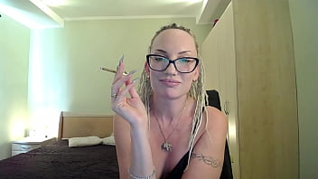 Preview 3 of Vendedora En Su Trabajo - Cuckold roleplay