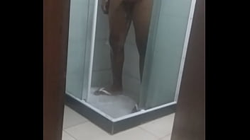 Preview 2 of Aliya But Porn Video - Estimulando a caceta no banho