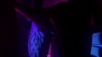 Preview 4 of Girls To Girl Sxx - красивый анал в ванной