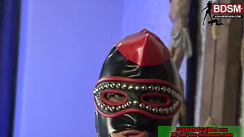 Preview 1 of Maikhd Com - D&uuml_nne Fetish Milf in latex wird vom sklaven gefickt
