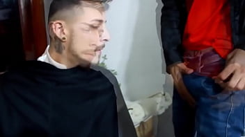 Preview 3 of Desi Seksi Vedio Dounwlod - FUI CORTA O CABELO E ACABEI PEGANDO O CABELEREIRO