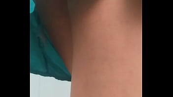 Preview 4 of Soo Hairy - &Uuml_vey annemin temizlik esnasında erotik halleri