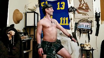 Preview 3 of New Big Bobe Xxx - Fucking hot man dances erotically dangerous Max Shenanigans