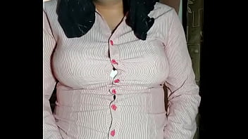 Preview 2 of Privat Kam - Crossdresser latina Liseth ense&ntilde_a su lencer&iacute_a blanca,  su sexy culo y delicioso pene