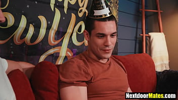 Preview 2 of Police Girl Sexy Veidos Hd - Gay roommates enjoy New Year&#039_s eve sex