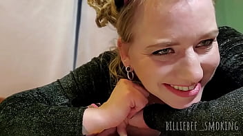Preview 4 of Dani Xxx Vidoe - JOI C&oacute_rrete en mi boca en la parte trasera del auto