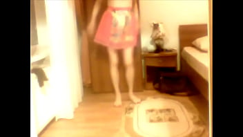Preview 4 of Bleeding Sex Chillrend 17 Year - dancing in front of a webcam