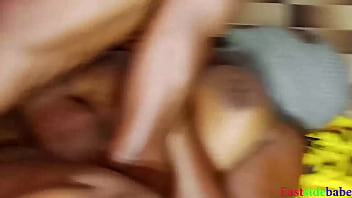 Preview 4 of 3di Porn - African black woman give her boyfriend blowjob&#039_s on ground