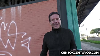 Preview 1 of Old Myn Fun Daughter - Orgia col bisex e il trans Pasquino alla CentoXCento