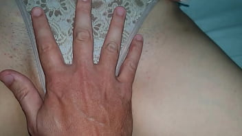 Preview 3 of Teenage Arab Boy Pornvideo - Tirei a calcinha dela,  fodi sua buceta v&aacute_rias vezes e gozei muita porra quente dentro (creampie)