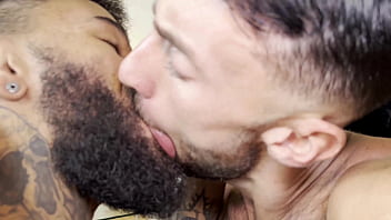 Preview 1 of Raped Japan Porno - Veio para minha casa e fiz ele sentir cada cent&iacute_metro do meu pau grande dentro