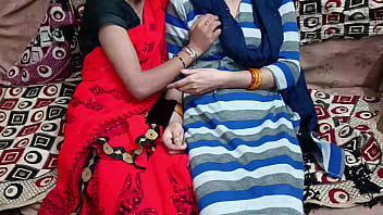 Preview 1 of Indian Actors Lesbian - गीता ने अपनी सहेली सोनू को अपने बॉयफ्रेंड से चुदवाया,  फोरसम सेक्स इन हिंदी