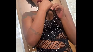 Preview 1 of Bangladesh Saxy Xxx - Dan&ccedil_ando e sensualizando com plug anal