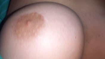 Preview 2 of Mom Girel Porn - Trans Rubia tetona MILF me chupa la polla en su cama y quiere que la folle el domingo