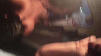 Preview 3 of Xxx Sex Mom Hd - dogging no estacionamento do samb&oacute_dromo do Anhembi em s&atilde_o Paulo durante o carnaval parte 2,  comedor tira a camisinha e goza na porta do meu carro