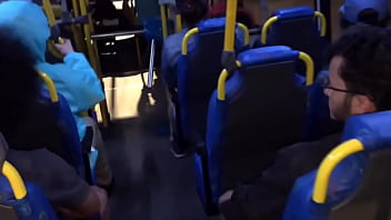 Preview 3 of Amimal Sex Girl - PUTARIA DENTRO DO ONIBUS