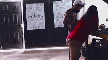 Preview 2 of Virgin Xpress - Seducing the technician at home (Delivery). I call the young guy who repairs cell phones and I show him my ass in a lingerie thong. DeisyYeraldine big Venezuelan bitch in Valledupar,  Colombia (I love fucking with strangers)