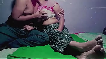 Preview 2 of Porn Port - सोना भाभी ने पती काम पे जाणे के बाद बॉयफ्रेंड को फोन करके बुलाया ओर चुदाई की हिंदी ऑडियो