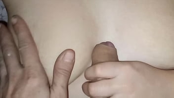 Preview 2 of 13 Xxx Videos - Me masturba con sus tetas