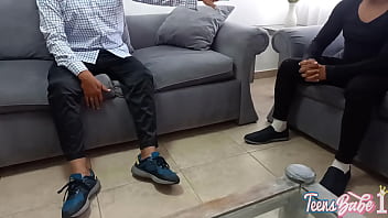 Preview 1 of Hemana Dormida - Esposo cornudo paga la renta del piso con el culo de su esposa- hermosa chica de culo grande deja que un desconocido la folle por el culo y termine en su co&ntilde_o