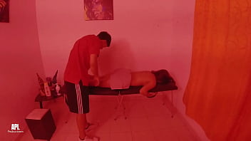 Preview 1 of Tamil Sez Film - Mi clienta tiene un culo delicioso y no me aguanto las ganas de follarmela durante su masaje