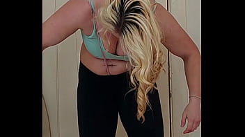 Preview 4 of Video Sex Sonny Leony - Funny thong hanging wedgie