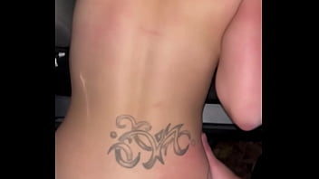 Preview 3 of Www Afrikasex - Slim thick streetwalker rides a dick reverse cowgirl in the backseat of a car then lets the guy nut all over her ass in public