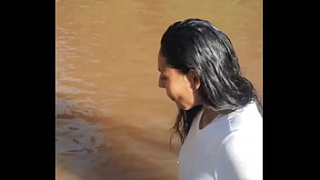 Preview 3 of Learning Anal Step Dad - paseo con cu&ntilde_ada b. en el rio se desnuda para mi parte 2