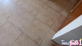 Preview 1 of Teen Somi - Mi padrastro me desvirga - mi madrastra no sabe que me folla mi padrastro cuando sale a su trabajo y queda cuidanome me folla por mi concha y me termina en mi culo