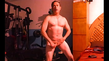 Preview 3 of Xxx Hd Party Sex - Sensual striptease bailando y masturb&aacute_ndome hasta eyacular.