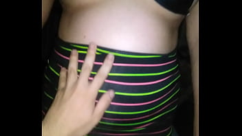 Preview 1 of Sek Top Miss Unives - Mi novia con bikini y pollera le meto le dedo en la concha cuando todos salen