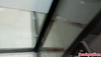 Preview 1 of Ama De Casa Hace Striptis - Blowjob at the bank&#039_s ATM on the Colombian coast. (Outdoor public exhibitionism)