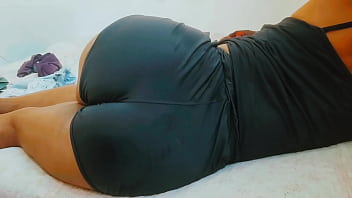 Preview 1 of Bareback Bi4 - Rainha do anal exibe seu bumbum gigante