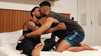 Preview 1 of Xxx Video Katrina Keif - PAU DEL&Iacute_CIA! Gravei novinho gostoso fazendo troca-troca comigo