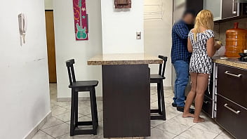 Preview 1 of Muvi Xxxi - Me Gusta que mi Cu&ntilde_ado me Coja Mientras mi Esposo Cornudo Esta Cocinando es muy Excitante que nos Pueda Descubrir NTR