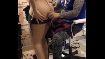 Preview 2 of Xx For - A PORN CLIENT VISIT ME AT THE BEAUTY AND HE COMES HORNY