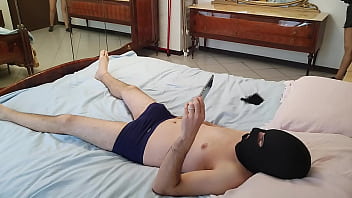 Preview 1 of Ledisex Com - mi sorprende guardare un porno e mi punisce facendomi una sega con i piedi - dialoghi italiano - She catches me watching porn and punishes me by giving me a footjob