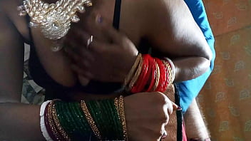 Preview 3 of Sexy Vdeos 19 Years - किचन में काम कर रही भाबीजी को चोदा जब  घर में कोई नहीं था ! रियल हिंदी आवाज में
