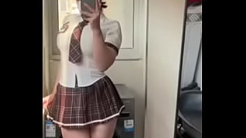 Preview 3 of Nia Cambiandose El Calzon - 验证视频