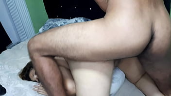 Preview 4 of Dara Prawa - Ella me despierta del sillon para que la folle en la cama