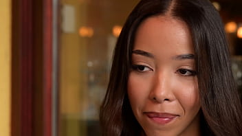 Preview 1 of I8yer Babe - Flirtacious Waitress Lia Lin Enjoys First Date Fucking With Her Customer GP3199