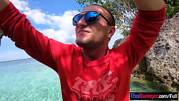 Preview 2 of Phim Sxy - Thai amateur girlfriend horny sex on a deserted island in the middle of the ocean
