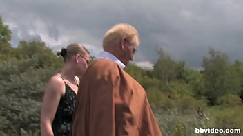 Preview 1 of Www Animals Xxx X Video - Heisser Seks im Freien 2