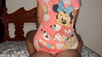 Preview 3 of Italian Grandfathere - Compartiendo Cama con mi Hermosa Amiga Porque Estamos Viajando