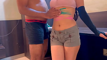 Preview 1 of Die Tochter Verkauft - हाॅट सेक्सी भाभी को होली का रंग लगाया और भाभी ने बेस्ट ब्लोजाॅब देकर चुत चुदवाई